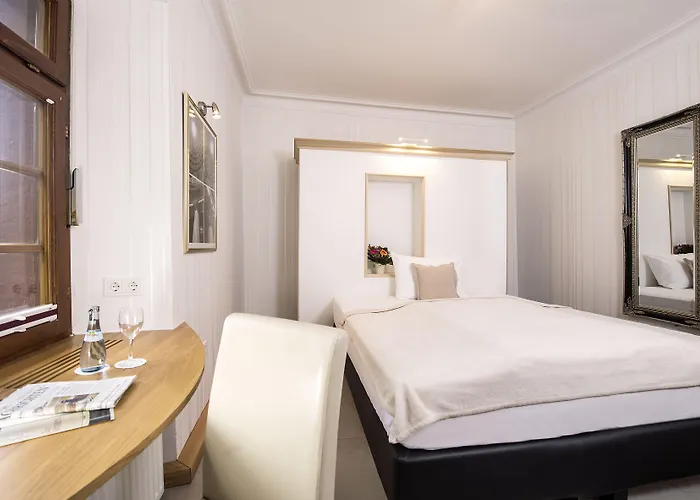 호텔 Landgasthof Koenig Von Preussen 마르스첼